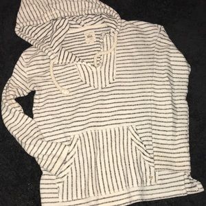 Light/cute sweat shirt. Billabong